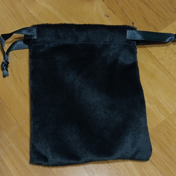 Heart Earrings 925 Silver with Dust Bag NWT - Picture 2 of 2